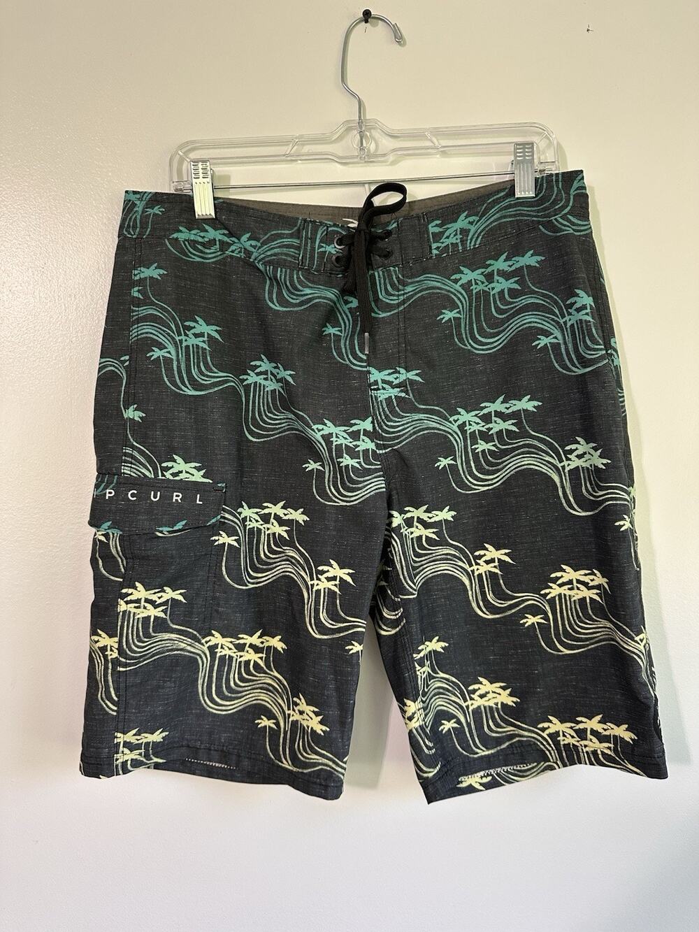 Rip Curl Men’s Hawaiian Landscape Pattern Swim Trunks Men’s Size 34 Pockets